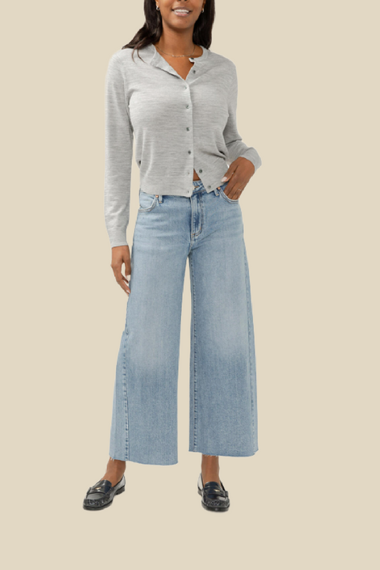 Isbister Angled Seam