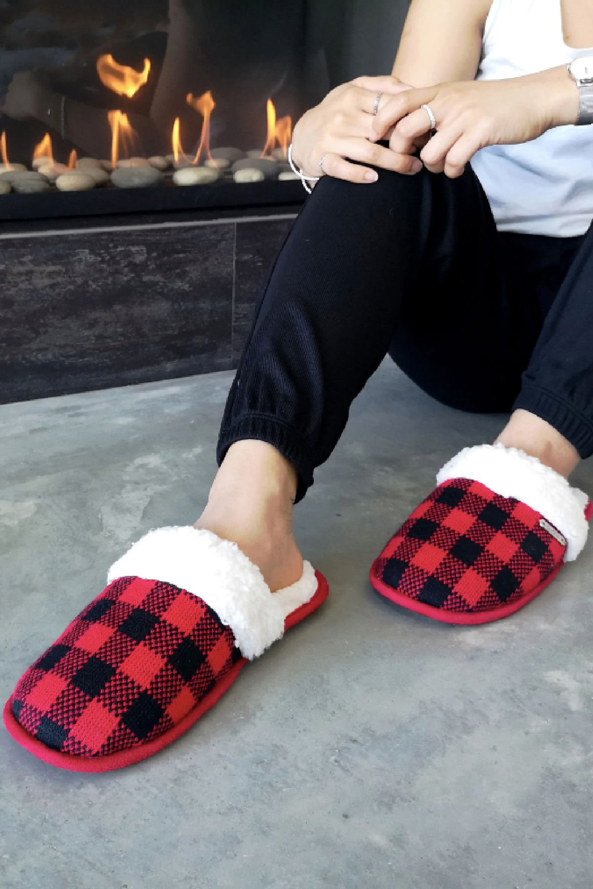 Pudus slide on sale slippers