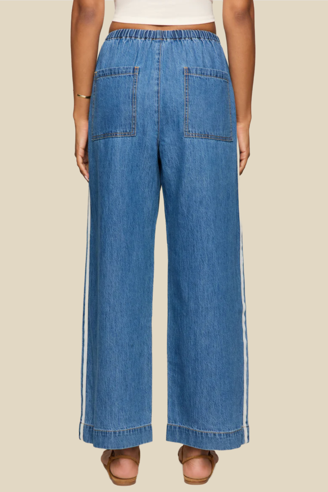 Sidelines Denim Tracker
