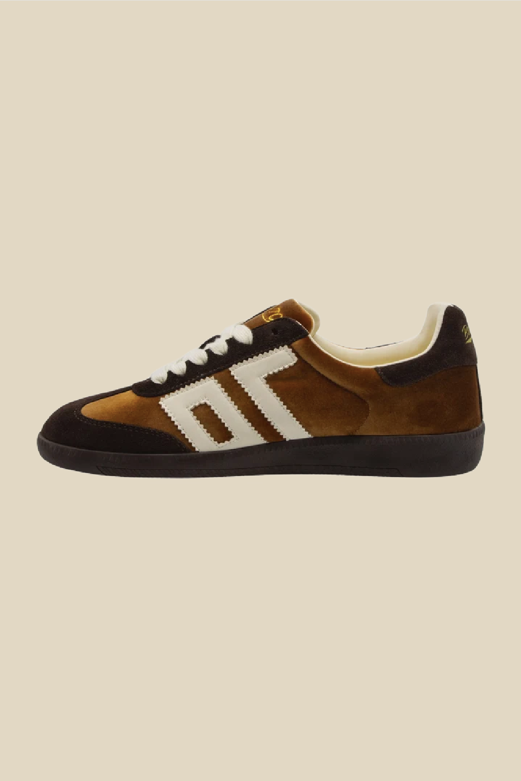 Back 70 Cloud Velvet Sneaker