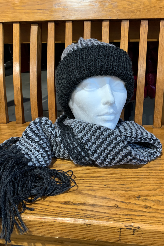 Knit Scarf Set